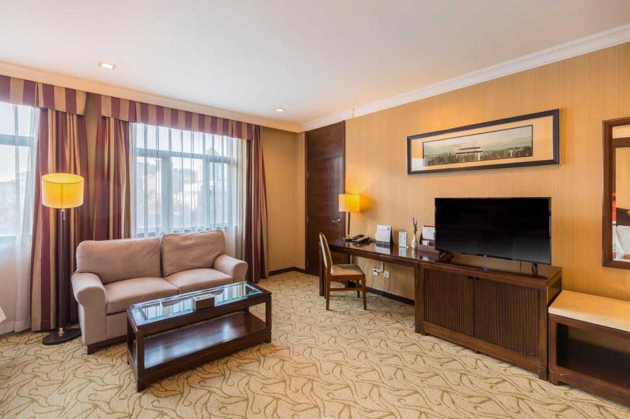 Beijing Jinlong Hotspring Hotel Exterior photo