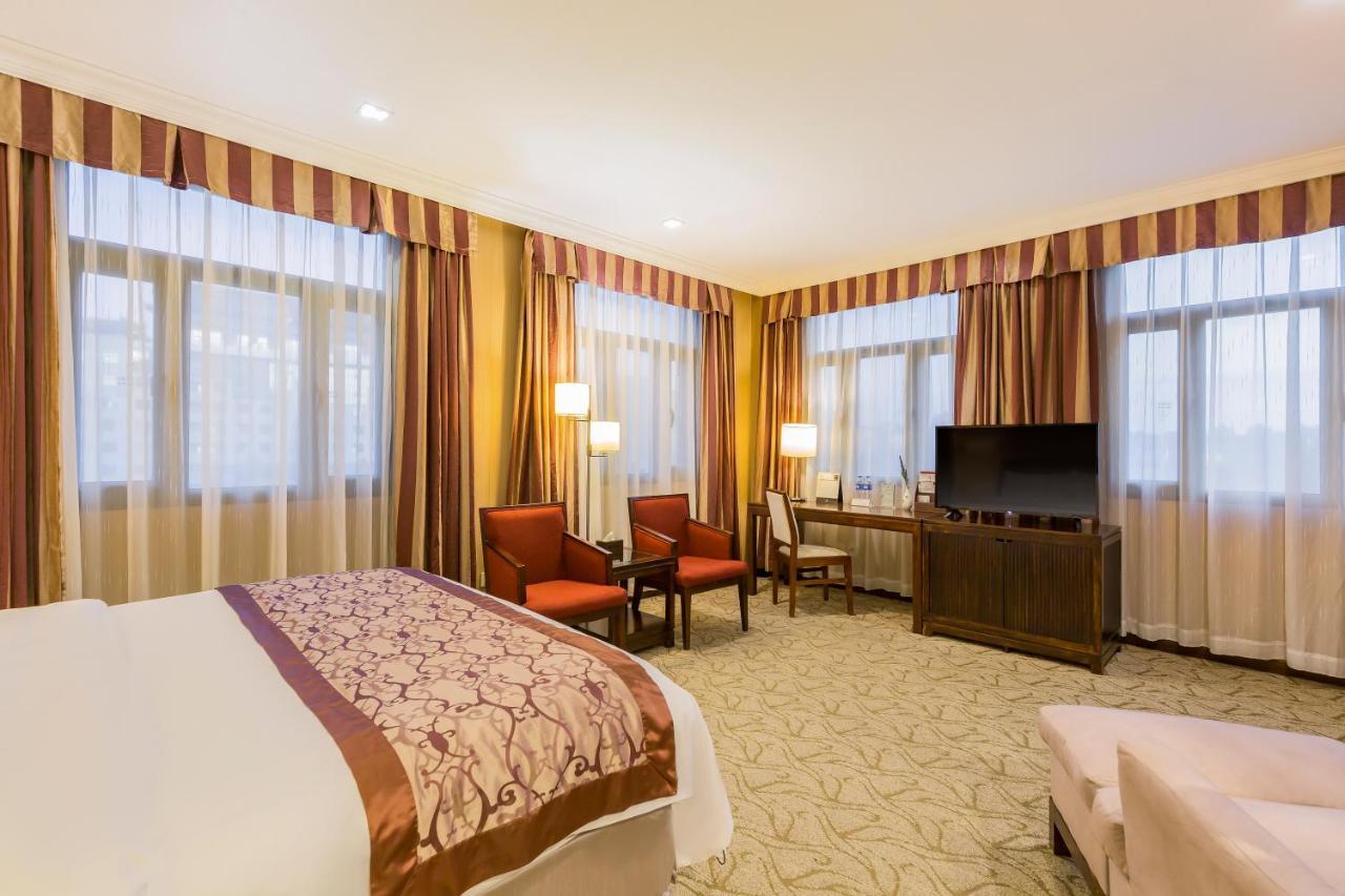 Beijing Jinlong Hotspring Hotel Exterior photo
