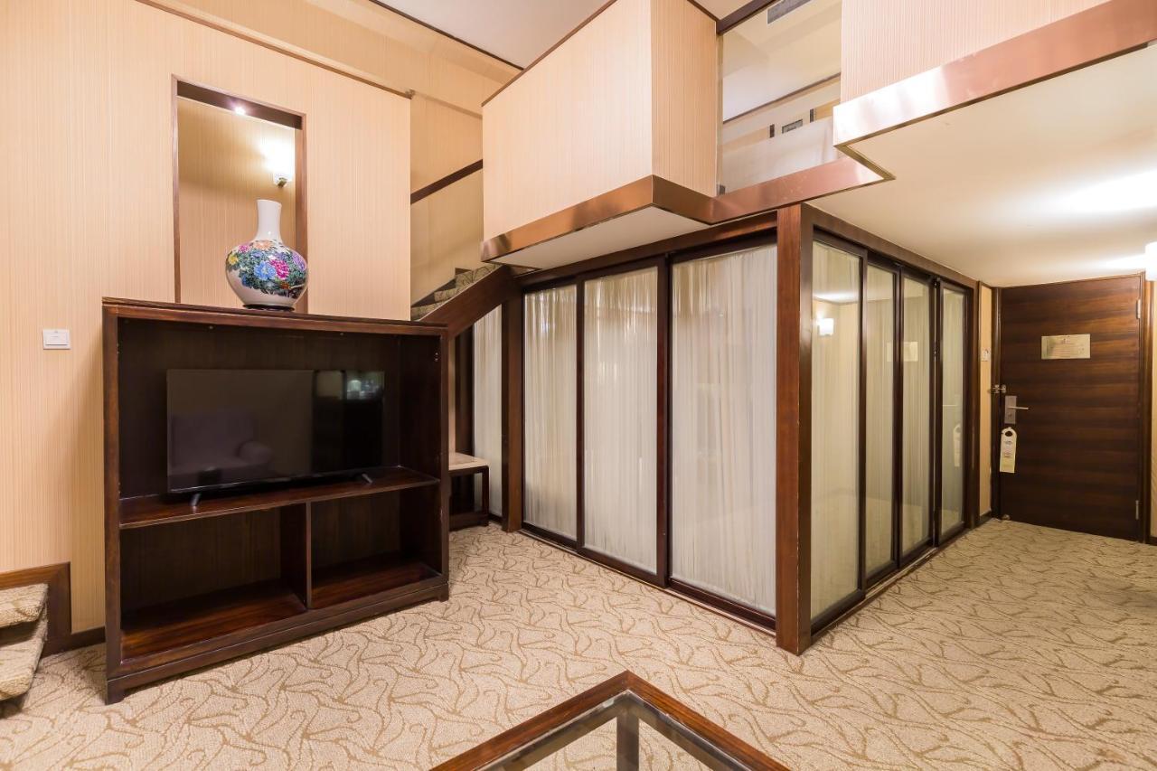 Beijing Jinlong Hotspring Hotel Exterior photo