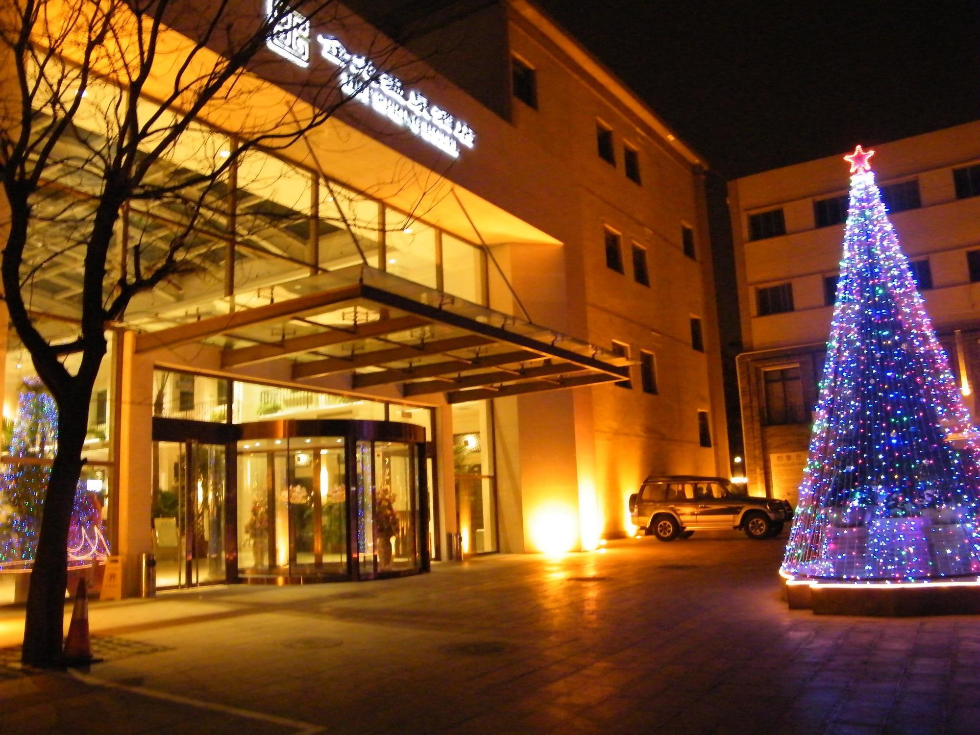 Beijing Jinlong Hotspring Hotel Exterior photo