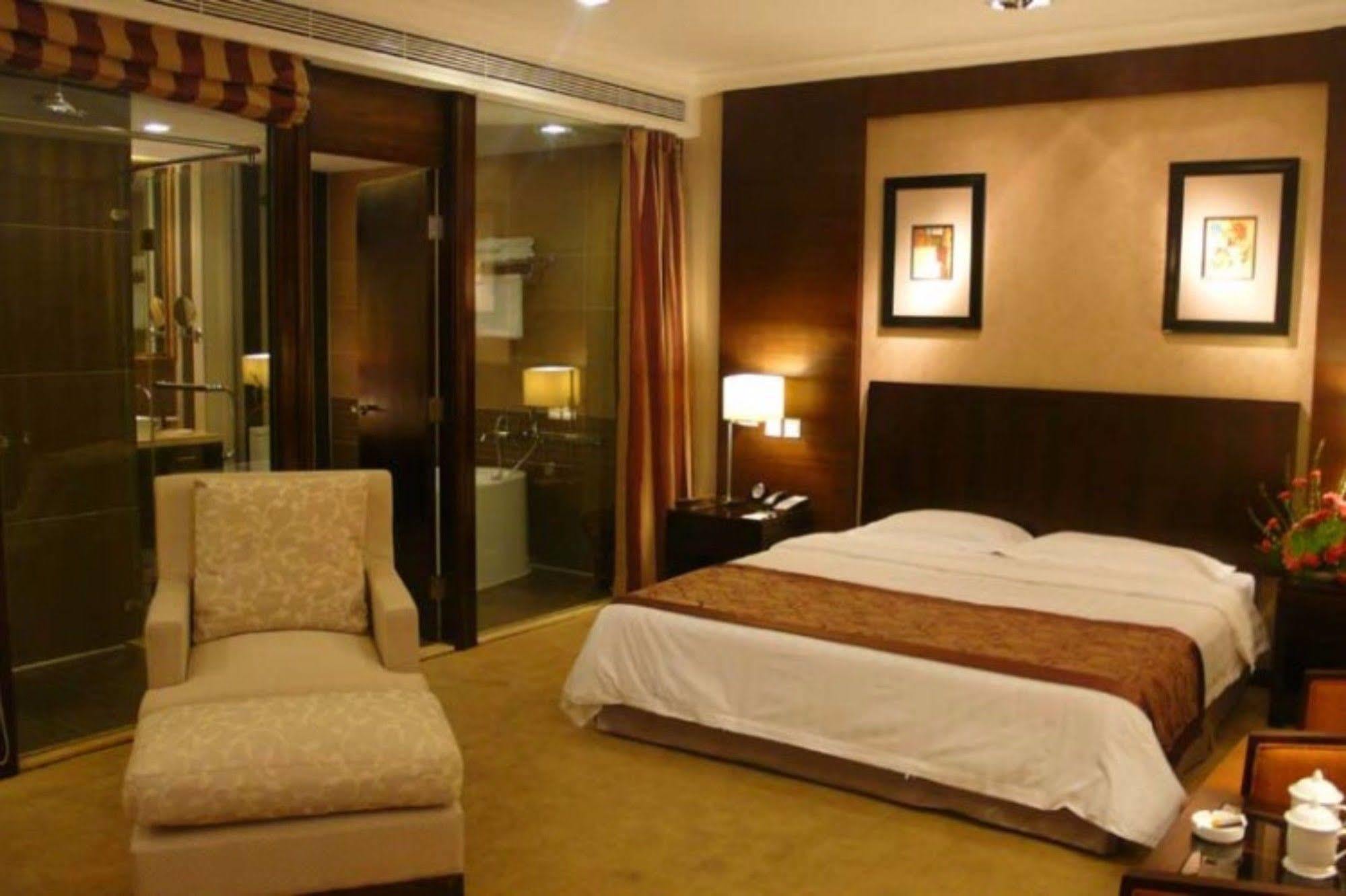Beijing Jinlong Hotspring Hotel Exterior photo
